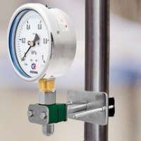 Кронштейн для крепления к трубе с переходником